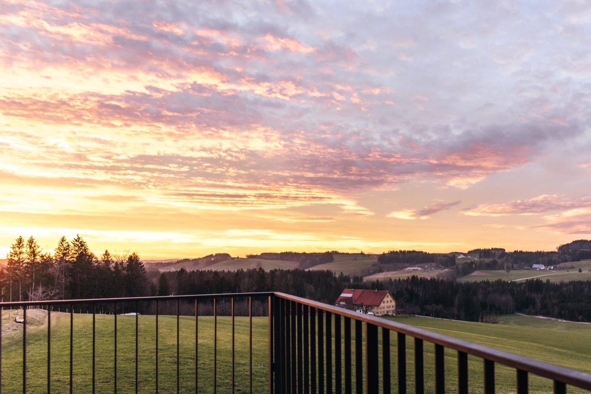 Heimatel - Ferienappartements Hochberg Argenbuhl ภายนอก รูปภาพ